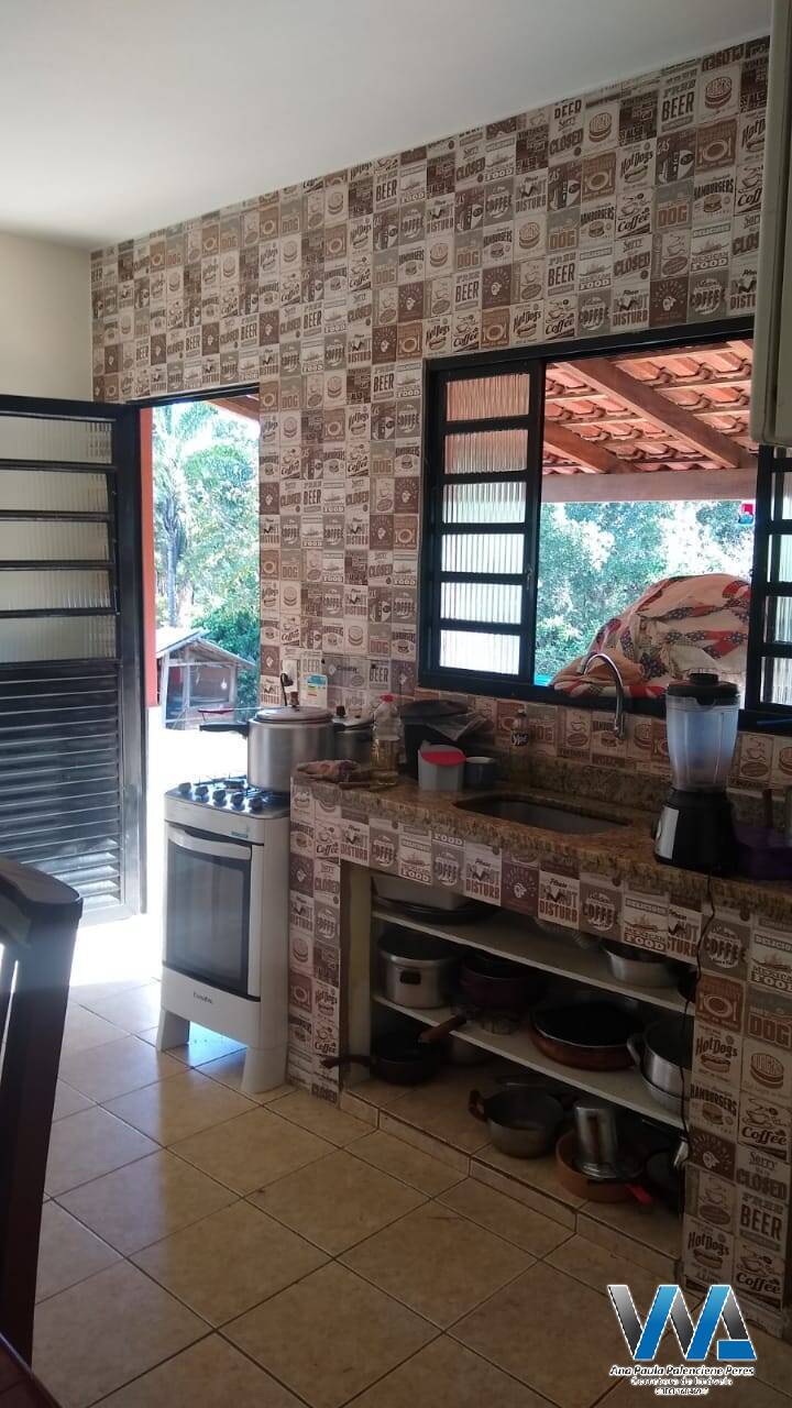 Casa à venda com 3 quartos, 350m² - Foto 4