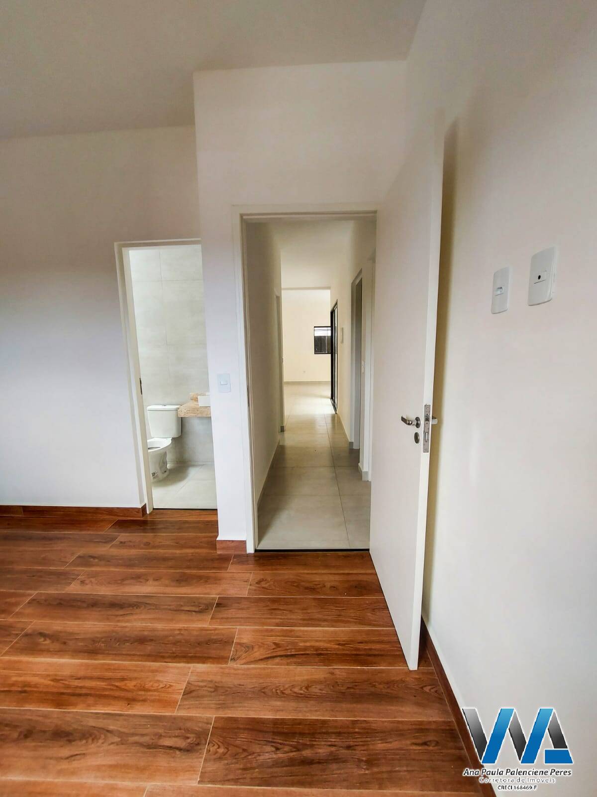 Casa à venda com 3 quartos, 155m² - Foto 2