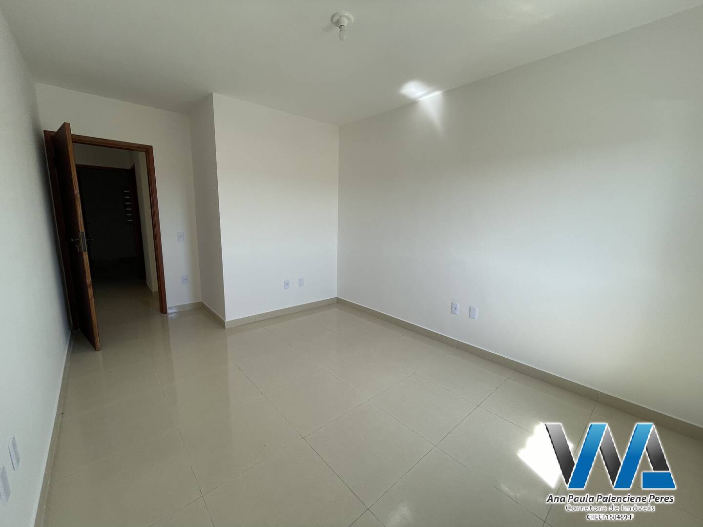 Casa à venda com 2 quartos, 63m² - Foto 6