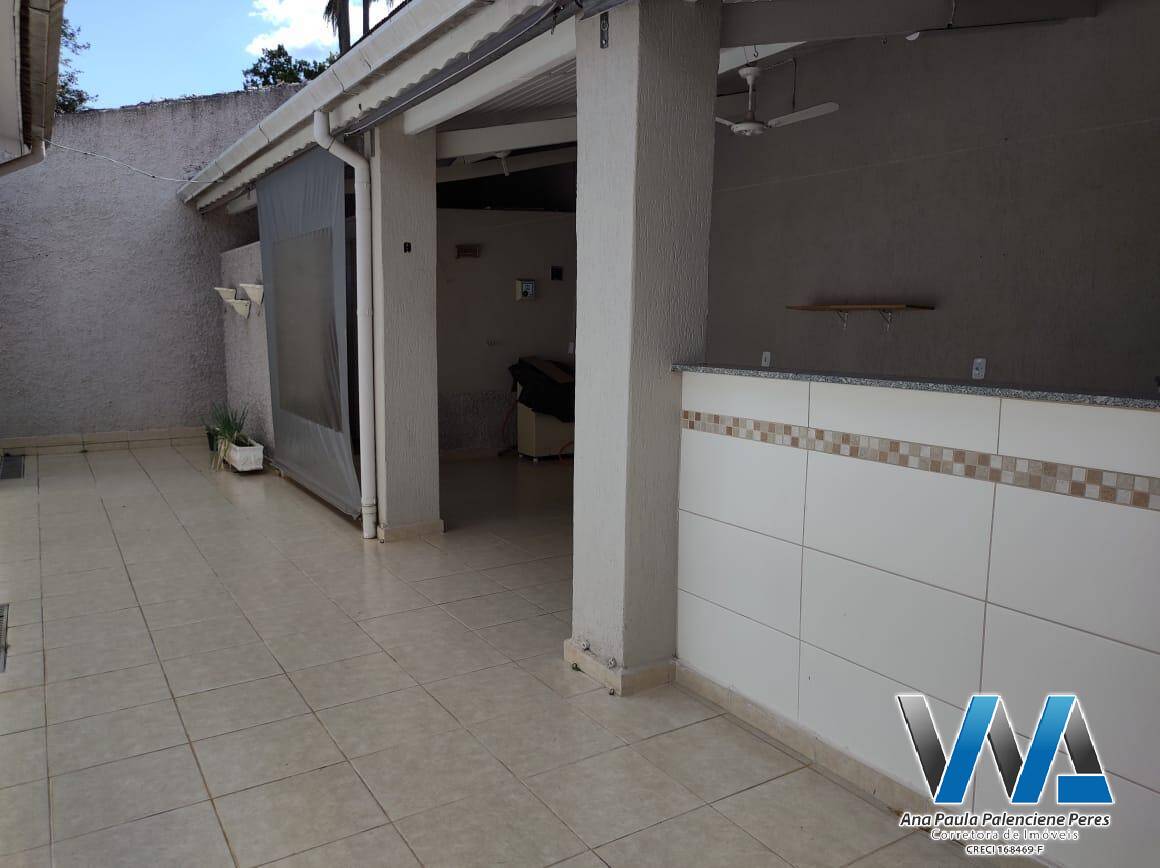 Casa à venda com 3 quartos, 250m² - Foto 18