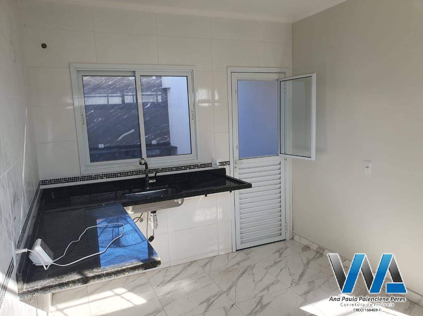 Casa à venda com 3 quartos, 140m² - Foto 4