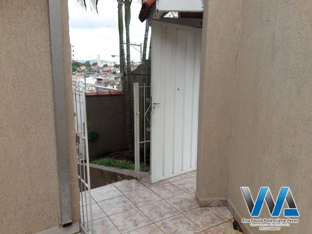 Casa à venda com 2 quartos, 200m² - Foto 2