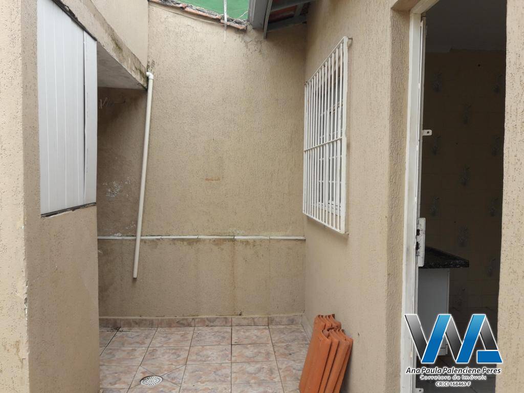 Casa à venda com 2 quartos, 200m² - Foto 8