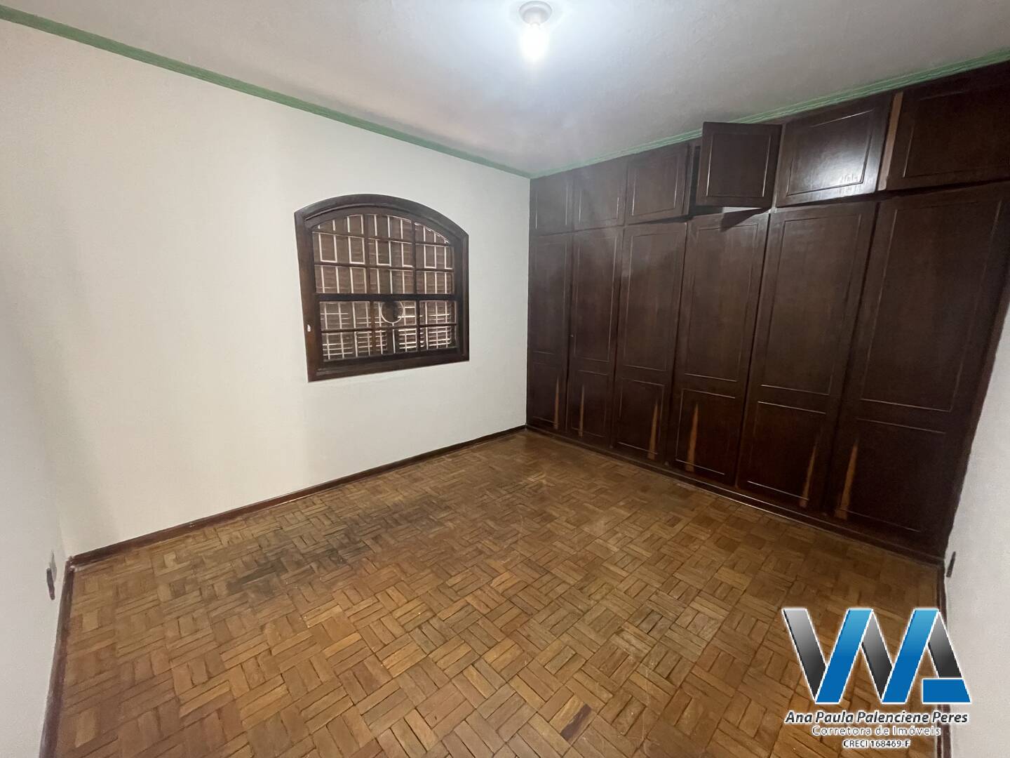 Casa para alugar com 5 quartos, 250m² - Foto 13