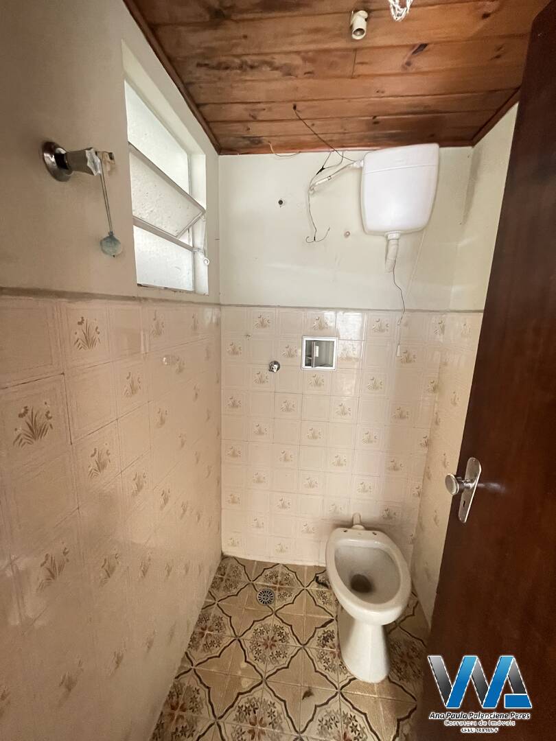 Casa para alugar com 5 quartos, 250m² - Foto 24