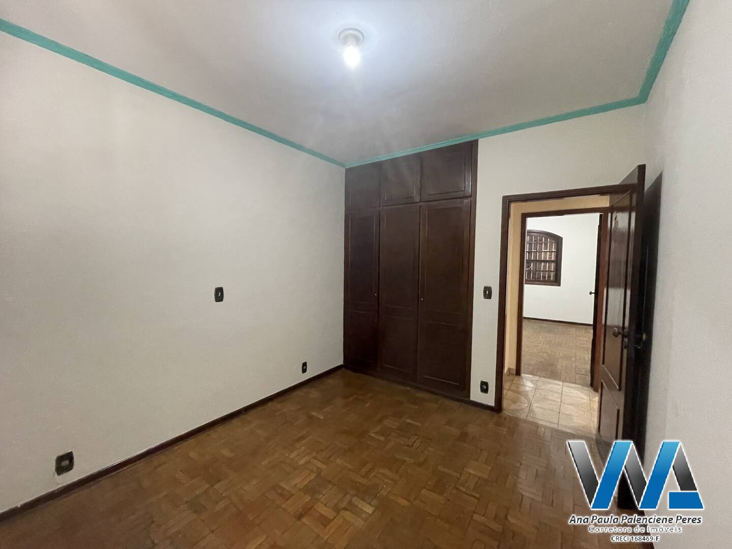 Casa para alugar com 5 quartos, 250m² - Foto 18